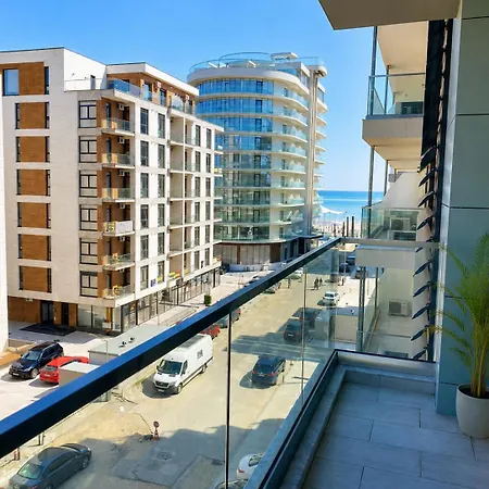 Daire Sea Side Near Opera And Loft
